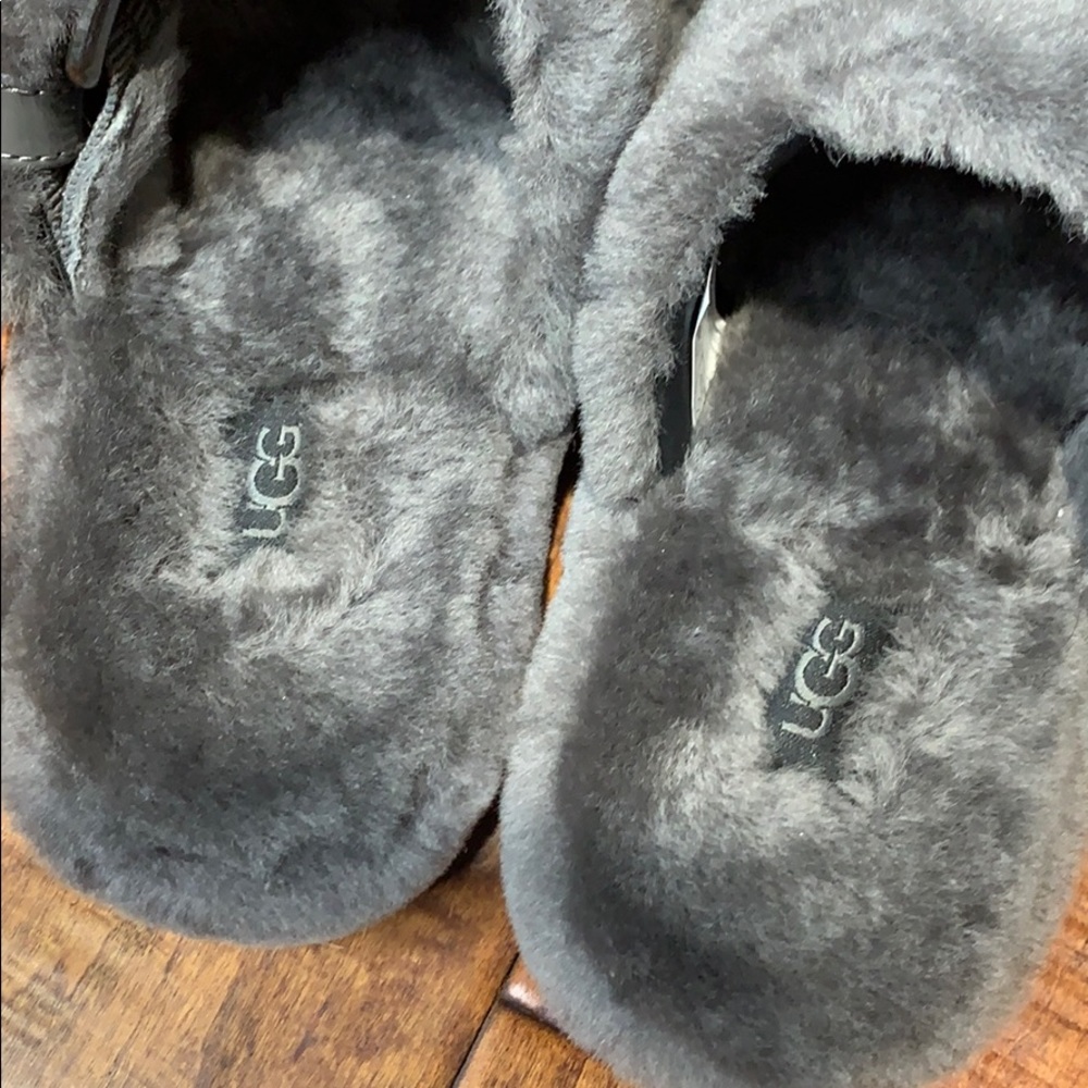 UGG Fuzzy Slippers - Picture 6 of 10